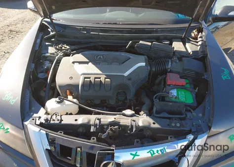 2010 Acura Rl 3.7 from USA, damaged, VIN JH4KB2F68AC001163